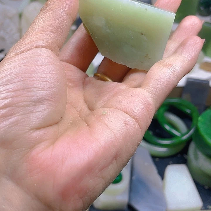 和田玉（糖玉）未镶嵌珠宝半成品