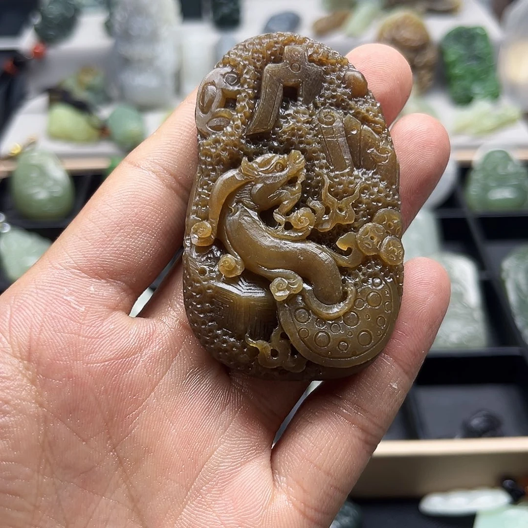 和田玉未镶嵌颈饰