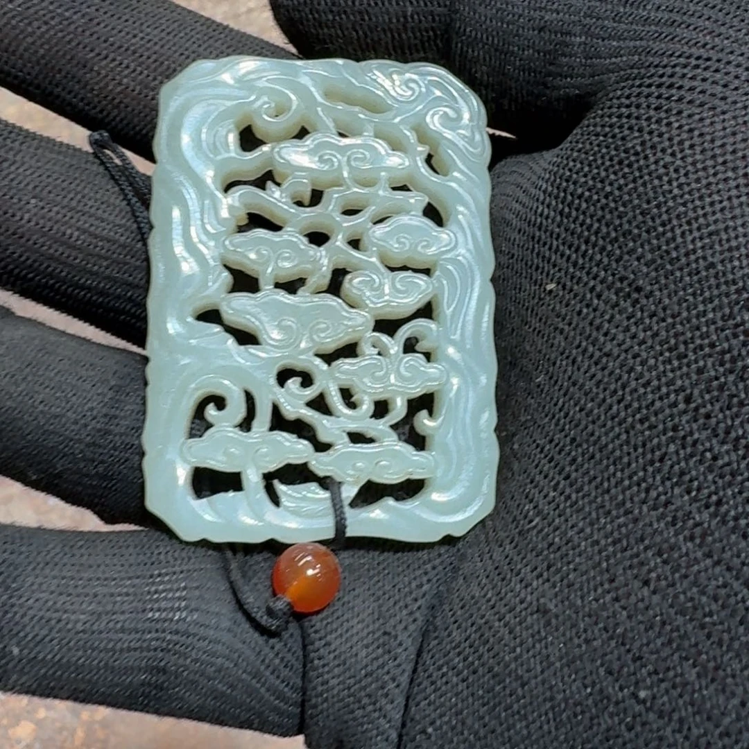 和田玉颈饰未镶嵌云**清