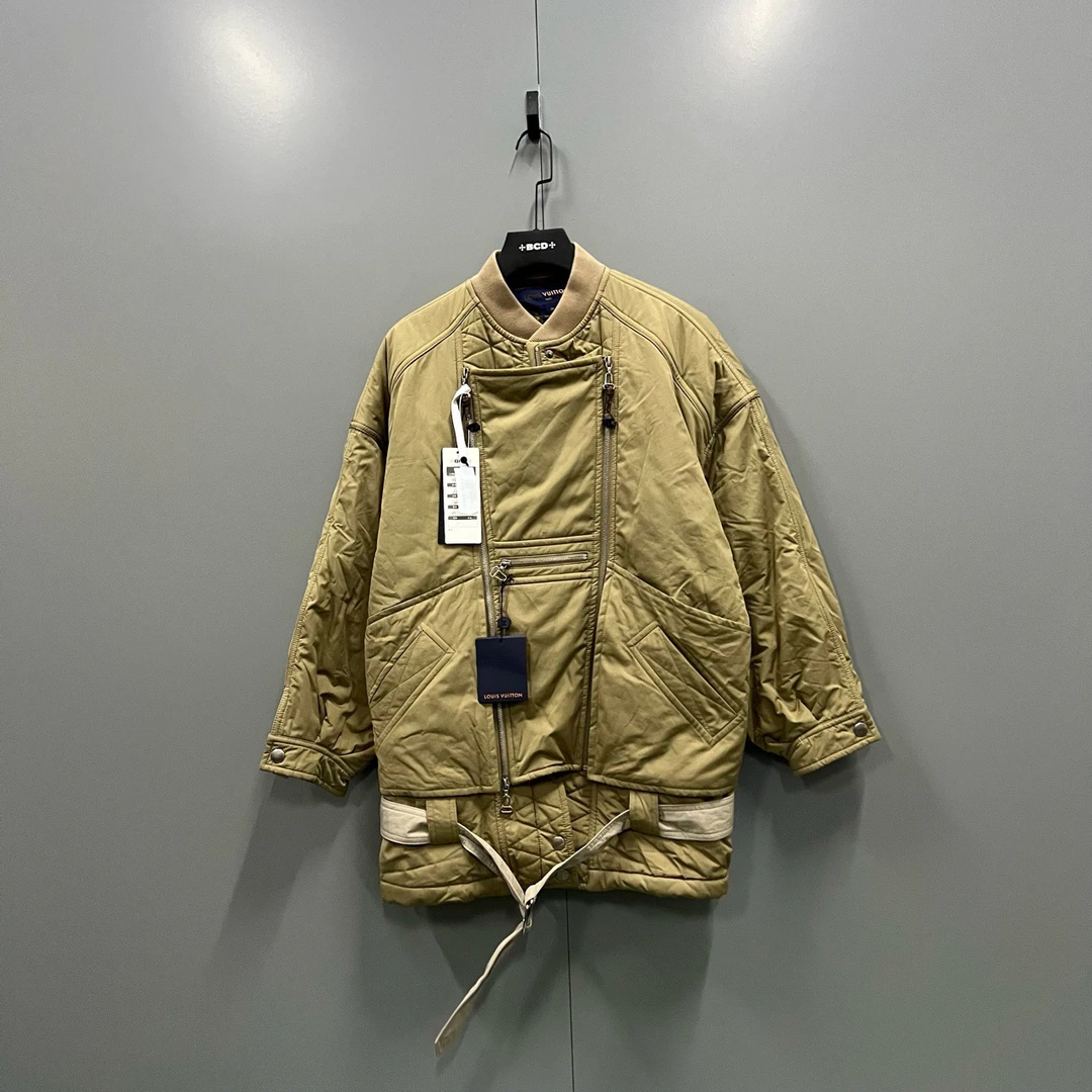 未使用 LouisVuitton/路易威登 ab1218 005182 卡其色棉服 36码