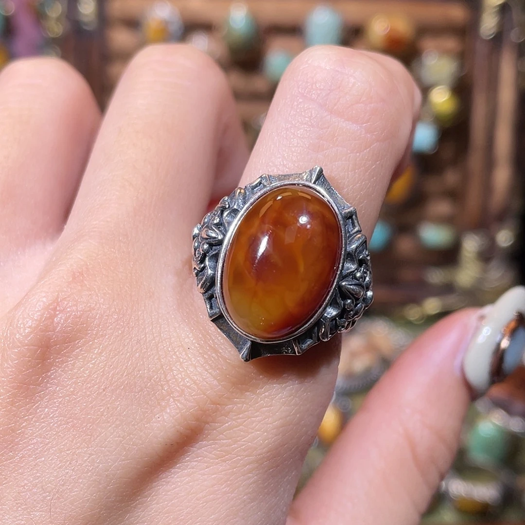 银S925镶嵌琥珀戒指