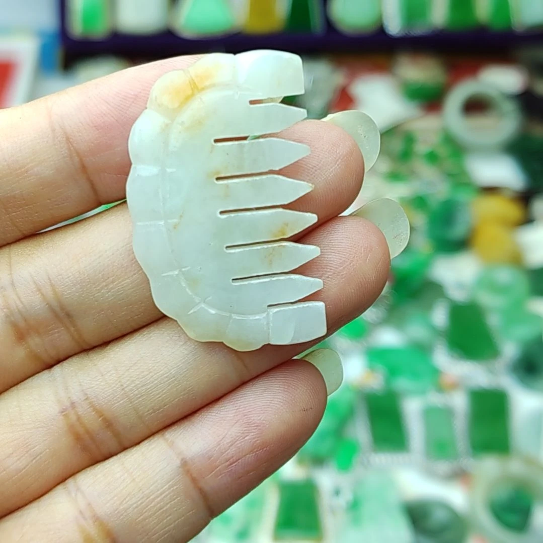 翡翠未镶嵌颈饰33