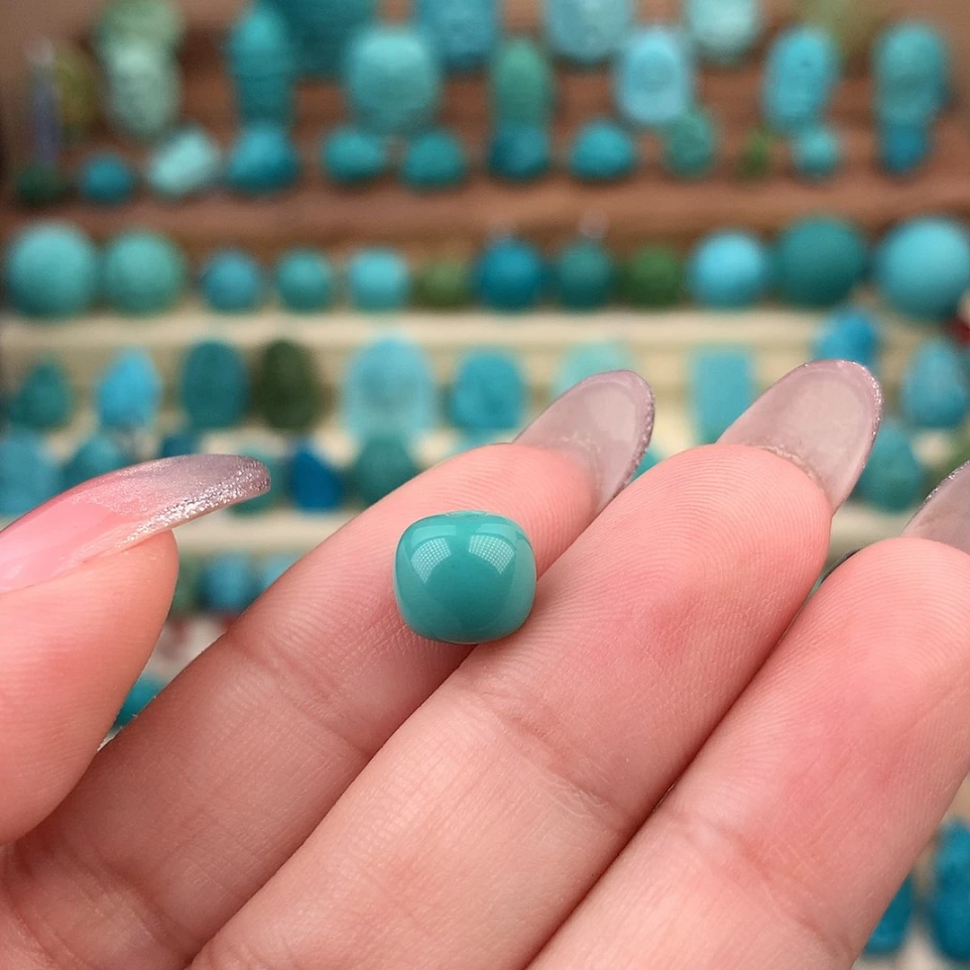 未镶嵌绿松石珠宝奇石