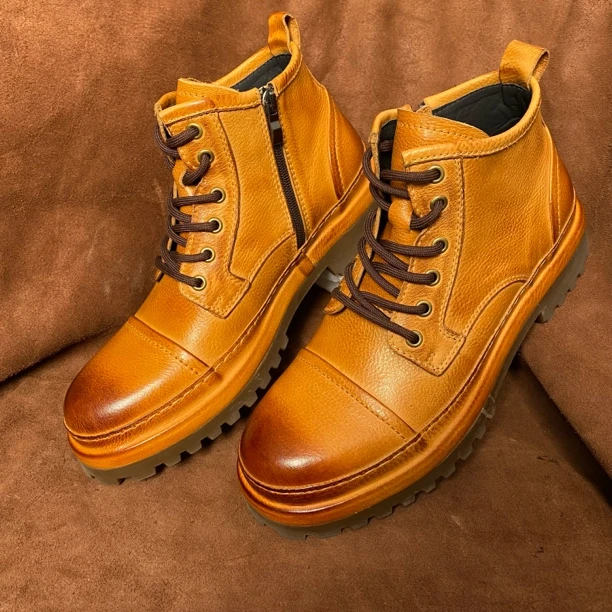 手工马丁靴厚底短靴气质百搭休闲鞋情侣款春秋新款