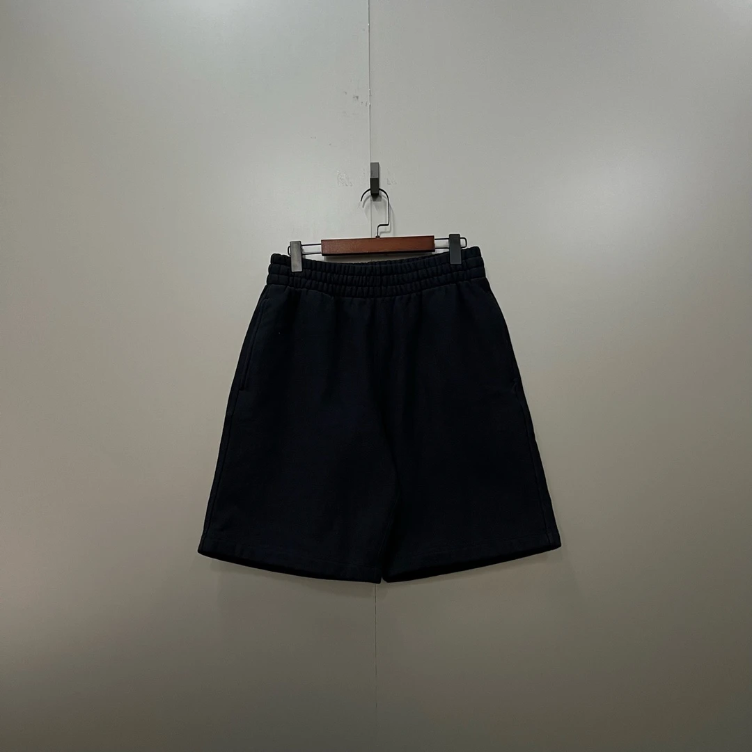 99新 BURBERRY/博柏利 24款 黑色贴标logo短裤 S码