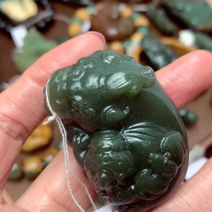 和田玉未镶嵌珠宝奇石