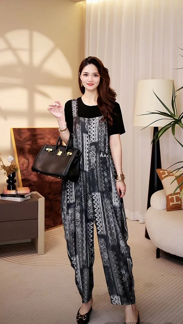 高端品质[奢华]新款减龄青春时尚休闲背带裤大码气质套装1105