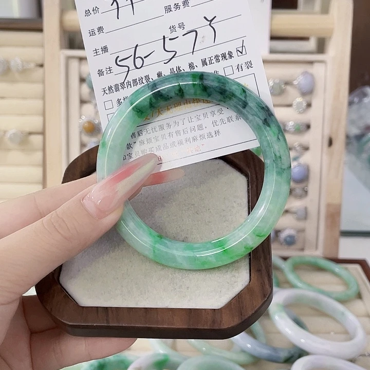 小***。翡翠未镶嵌颈饰天然翡翠Ａ货