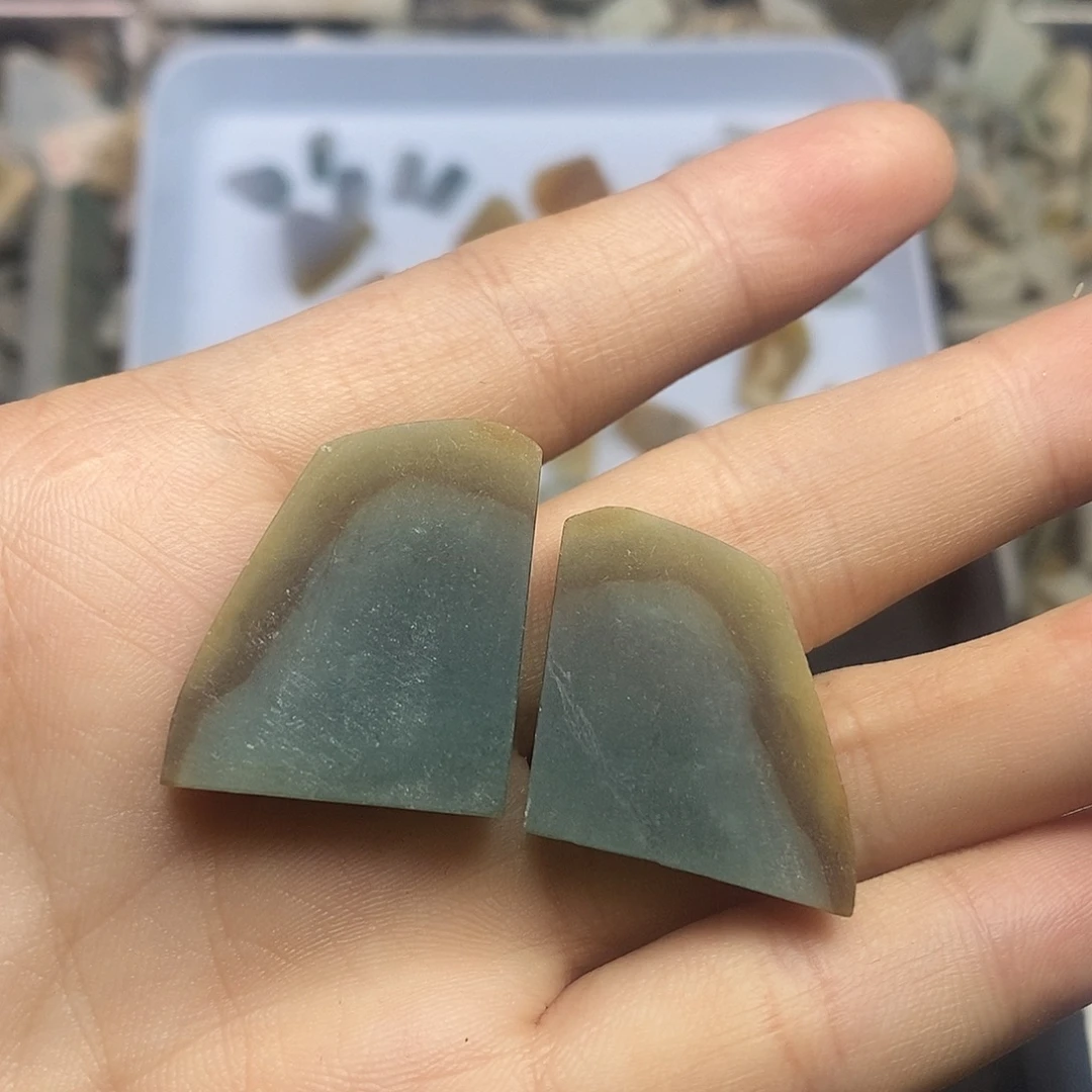 翡翠裸石缅甸翡翠A货油青料带黄翡