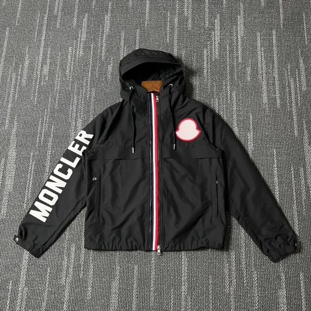 99新 MONCLER 双拉链条可调节胸围连帽外套/1码/8579