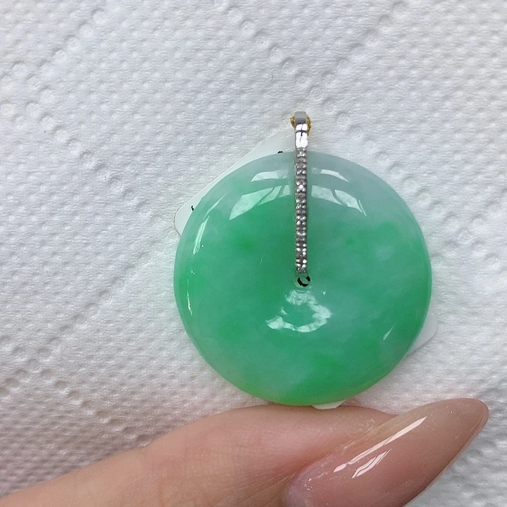 颈饰18K金镶嵌翡翠