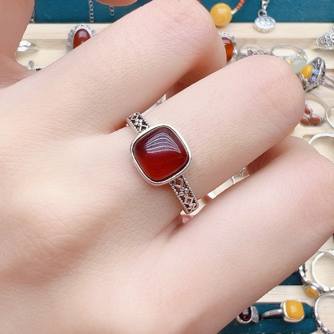 血珀戒指银S925镶嵌天然血珀