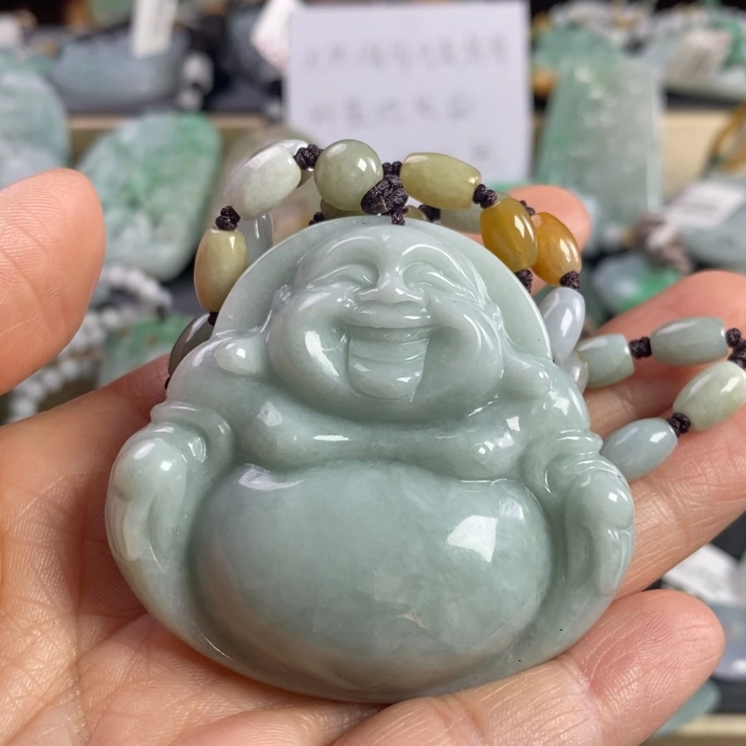 翡翠颈饰未镶嵌佛公