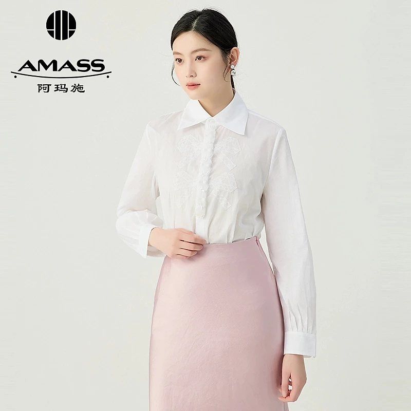 阿玛施AMASS 品质女装时尚精致蝴蝶蕾丝钉珠领口直身版衬衫530039