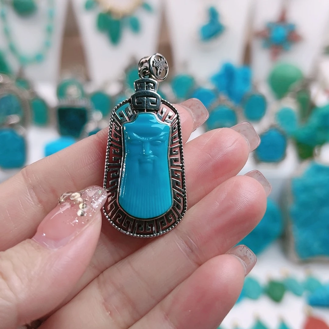 绿松石颈饰未镶嵌