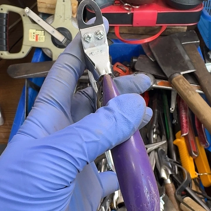 R***…厚款五金工具制造工艺
