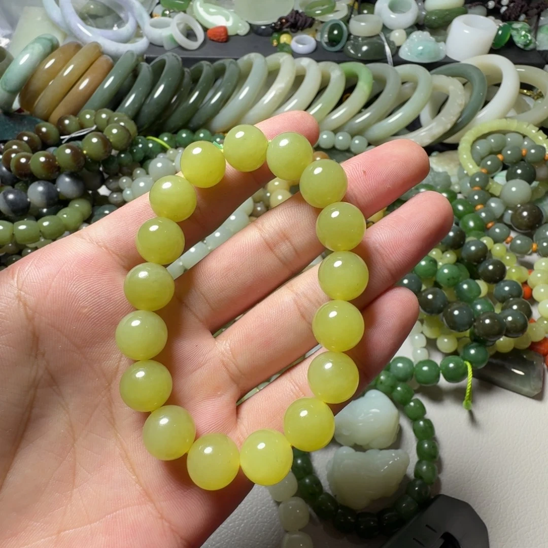 和田玉未镶嵌手串