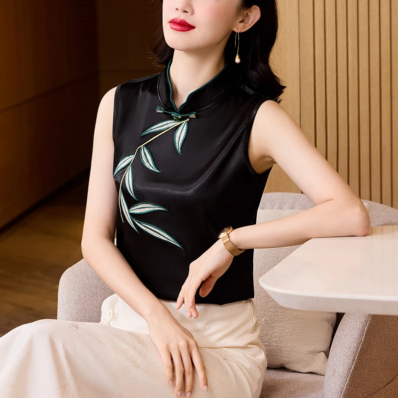 2025新中式新款绣花高端修身改良气质小背心显瘦黑色打底百搭复古