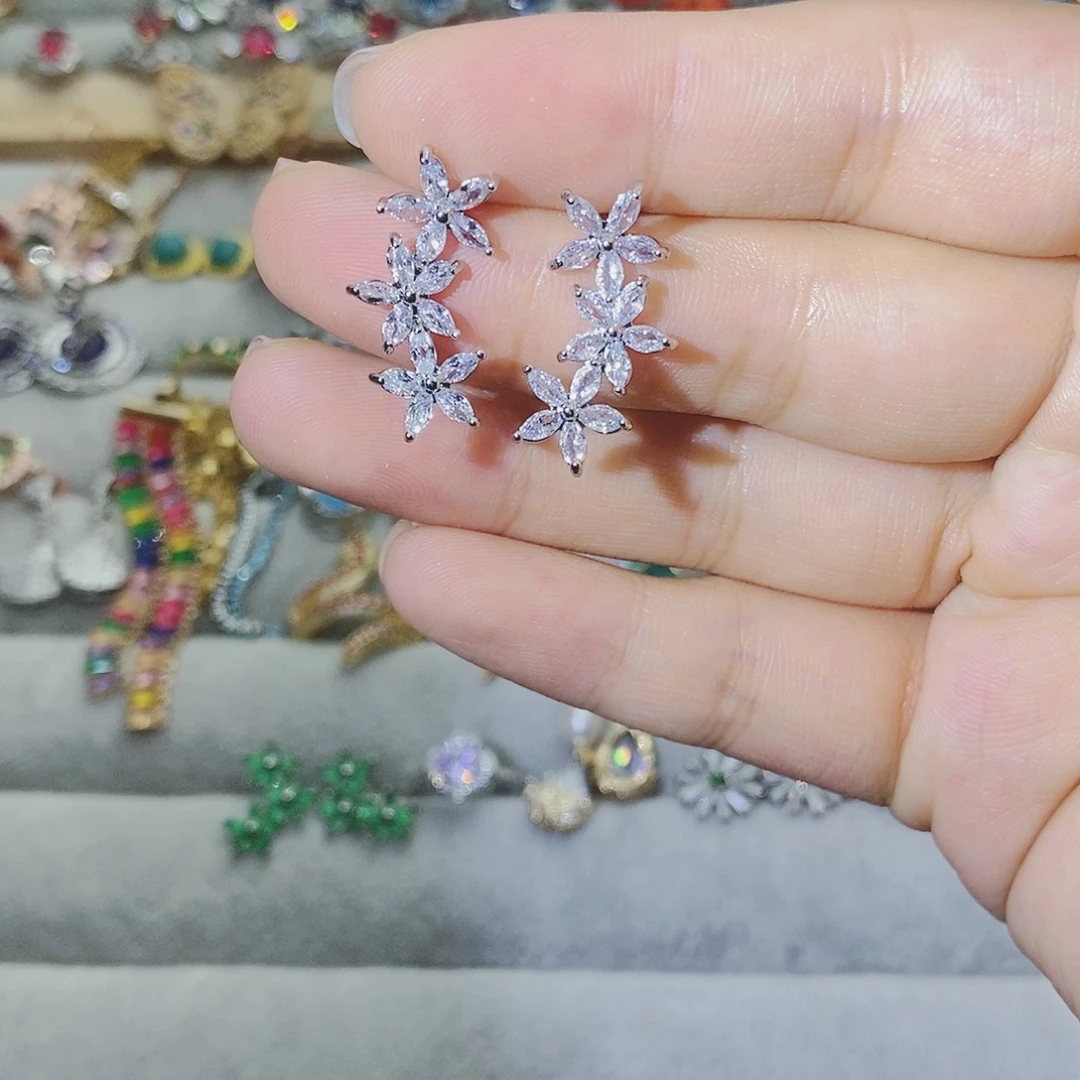 【闪购商品】银S925镶嵌耳饰托帕石