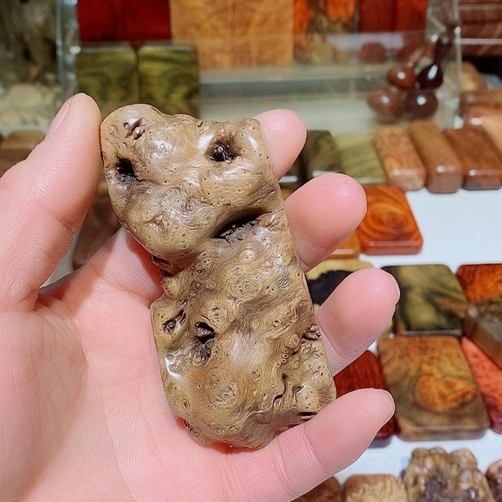 鱼***式香榧木木质哈把玩件58888