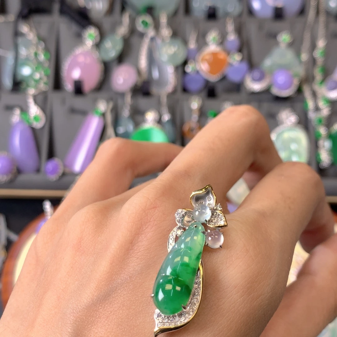 翡翠18K金镶嵌吊坠(不含链)