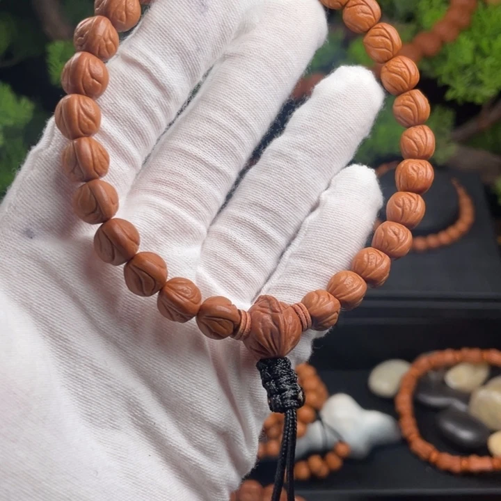 ****~桃核吊坠玉龙脊手持