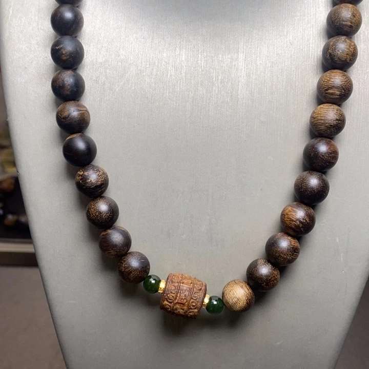 沉香手串越南富森红土瘤疤1.0➕白棋楠顶珠沉香木雕