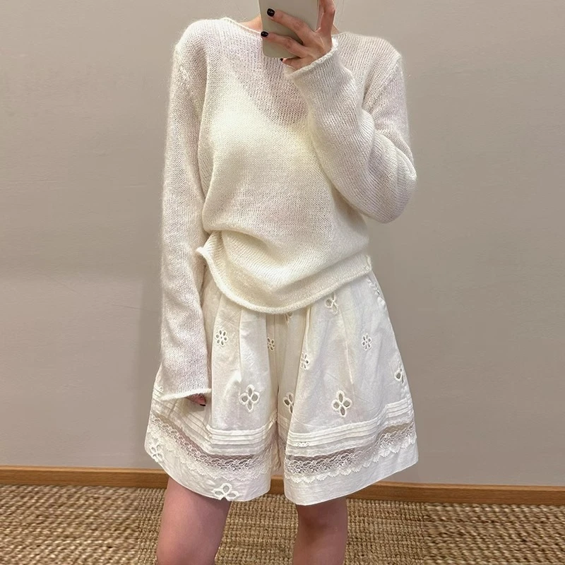 镂空蕾丝拼接阔腿短裤女夏季2025新款温柔减龄高腰显瘦休闲五分裤