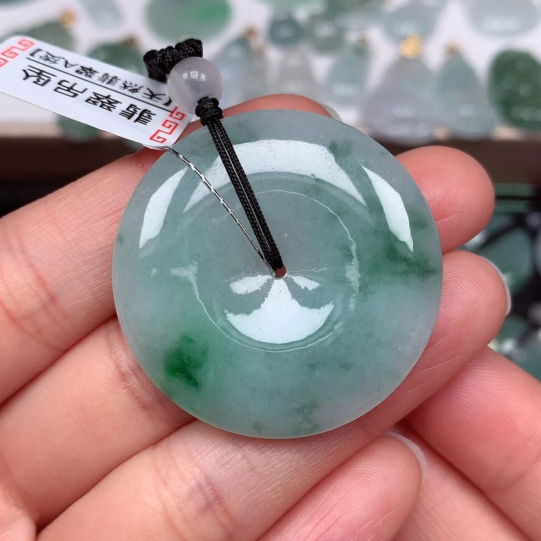 翡翠颈饰未镶嵌平安扣A