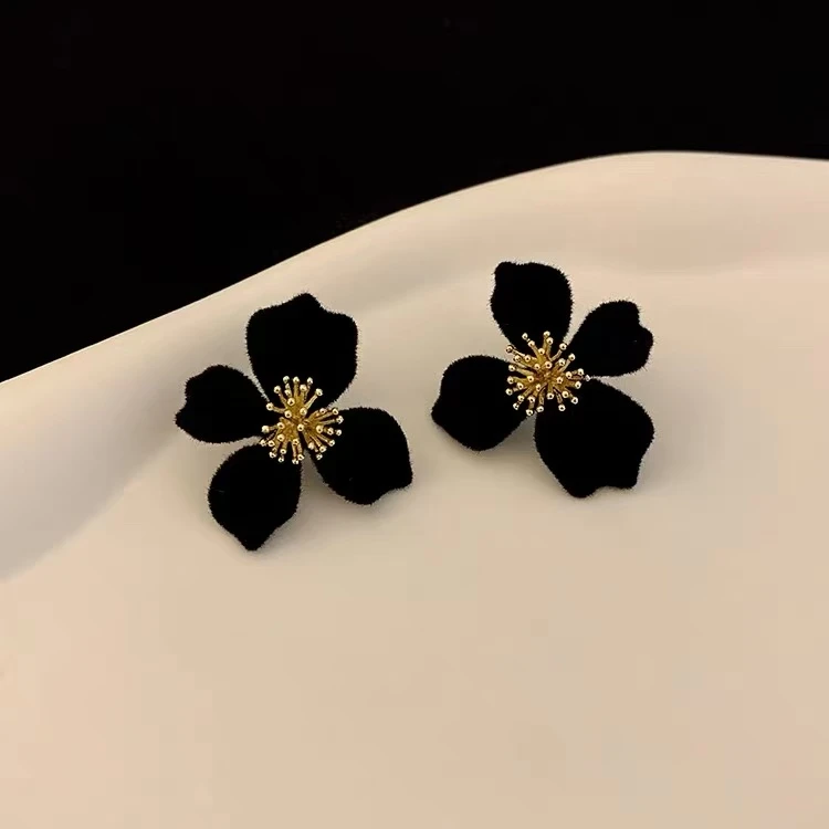 铜合金耳饰 黑色花朵~小众法式轻奢高级气质黑色花朵耳环 W026