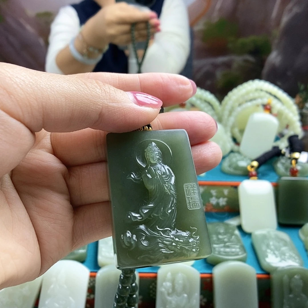 专***电和田玉未镶嵌颈饰