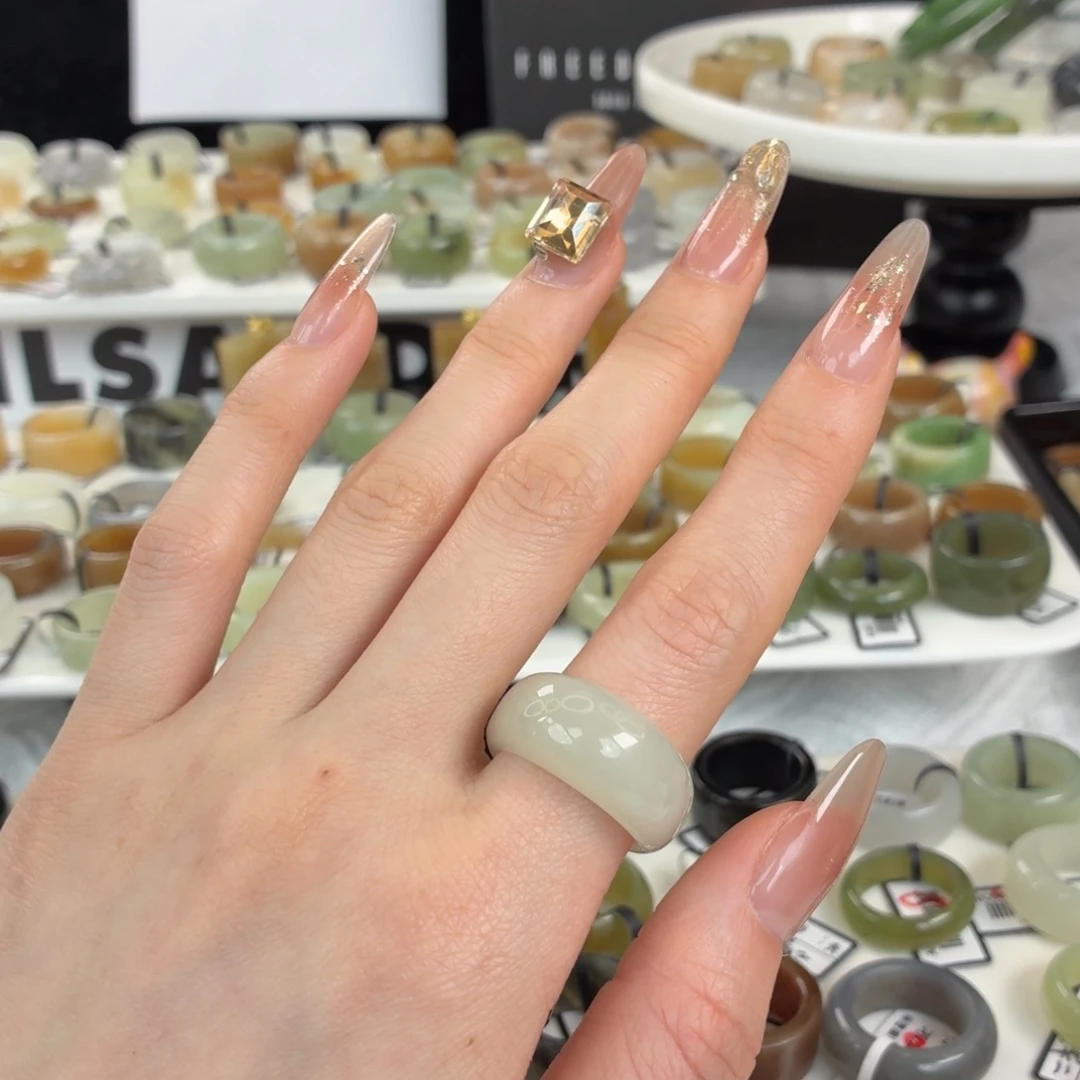 和田玉未镶嵌戒指z84晴白馒头18.6不退换