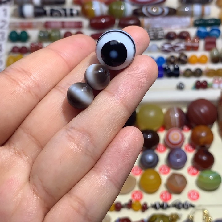 玛瑙/玉髓颈饰未镶嵌?**?