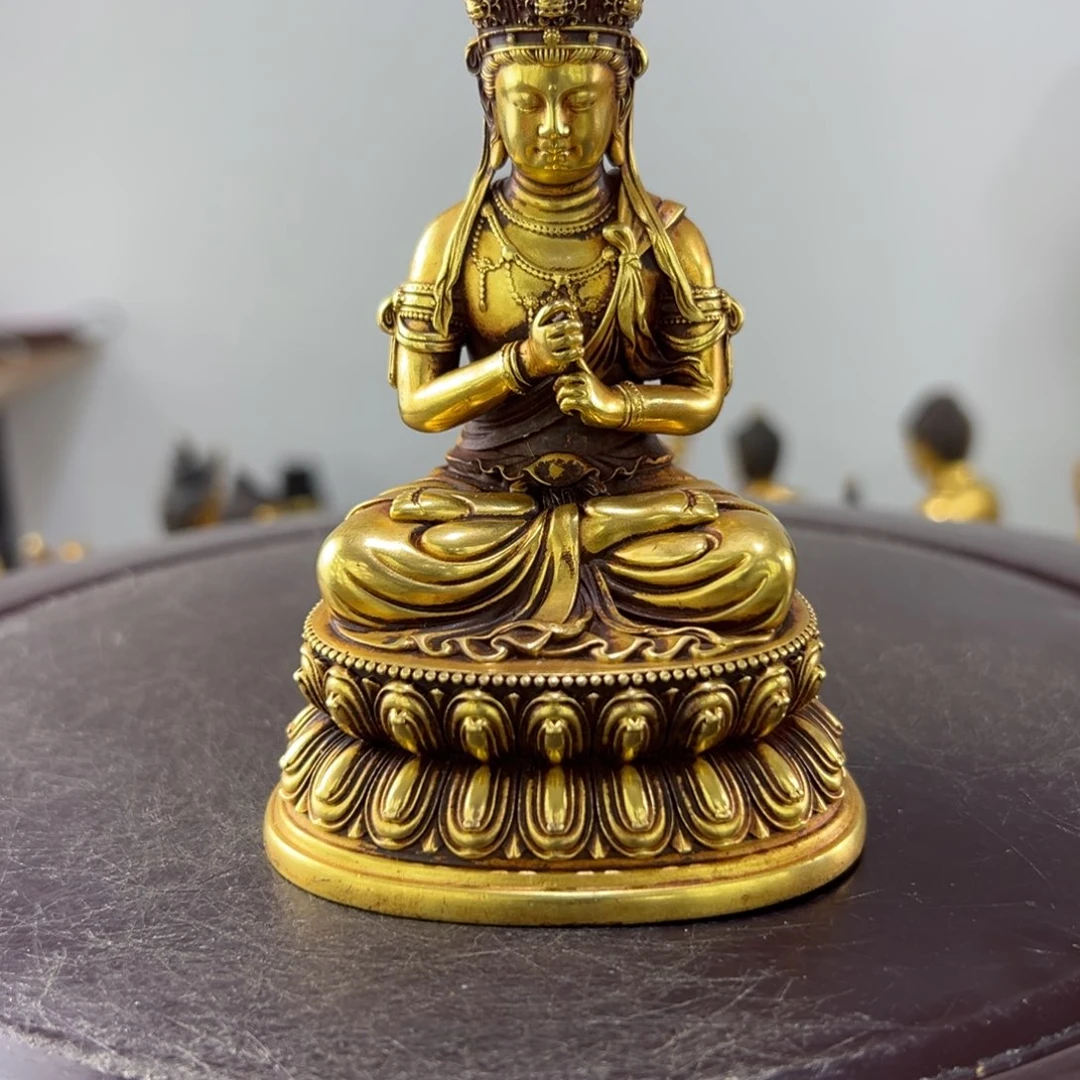 人****进佛像的造型和造型