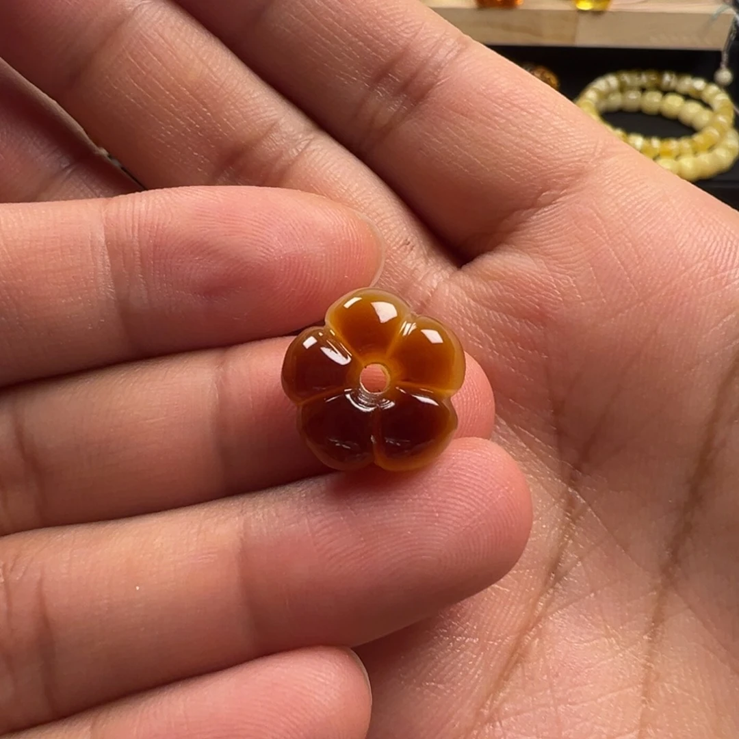 蜜蜡颈饰未镶嵌五瓣花