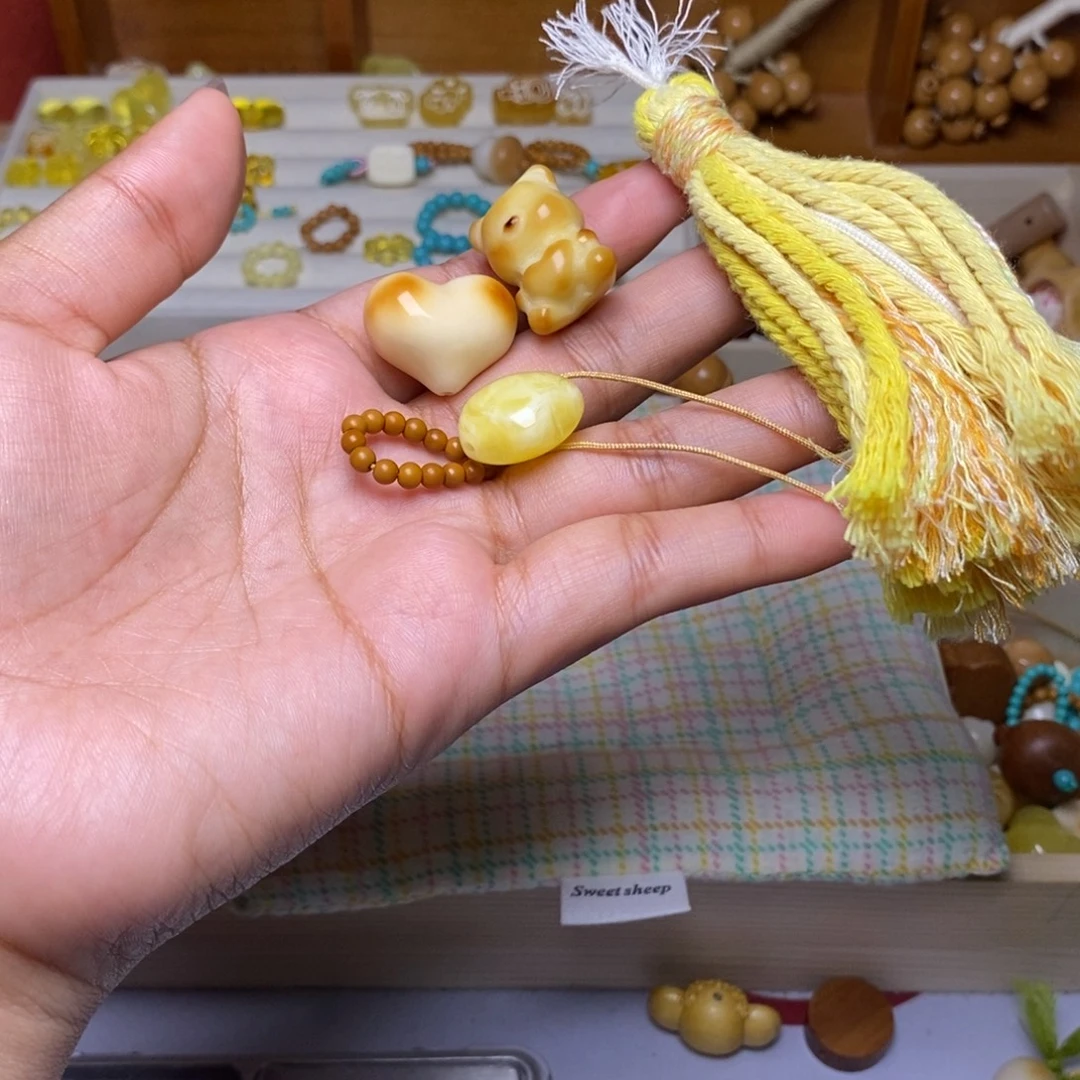 臭***猫猴头核桃吊坠牙果心 抱心熊 橄榄核星滴流 金桂