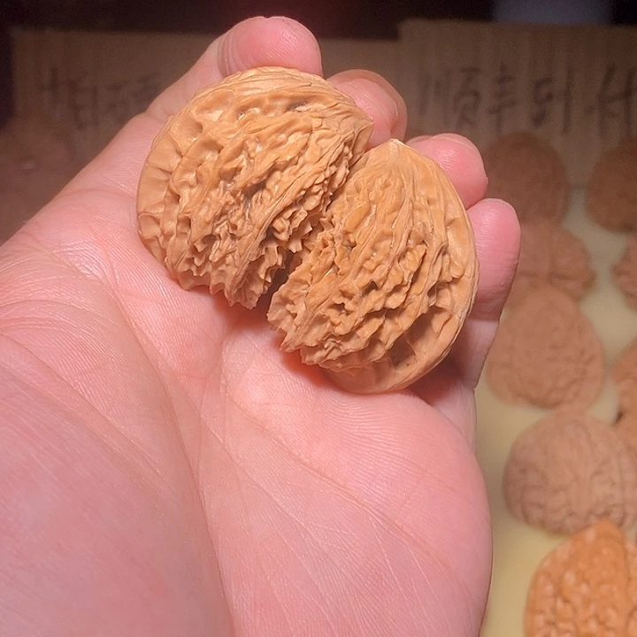 文玩核桃手把件半壁