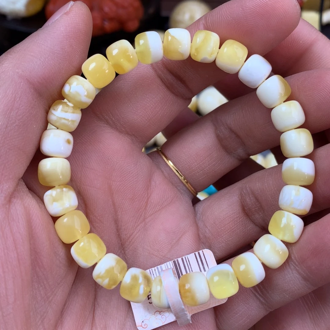 琥珀裸石未镶嵌蜜蜡