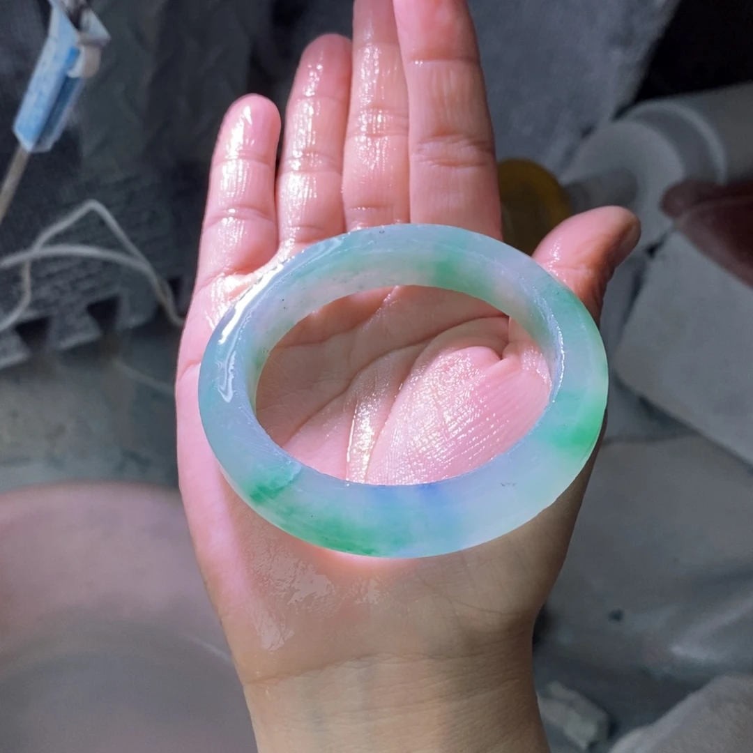 捏***丸石英质玉（非洲翠）未镶嵌手镯定制