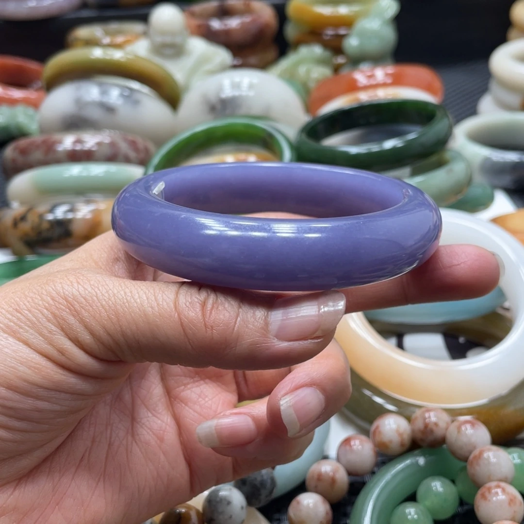 石英岩玉未镶嵌手镯