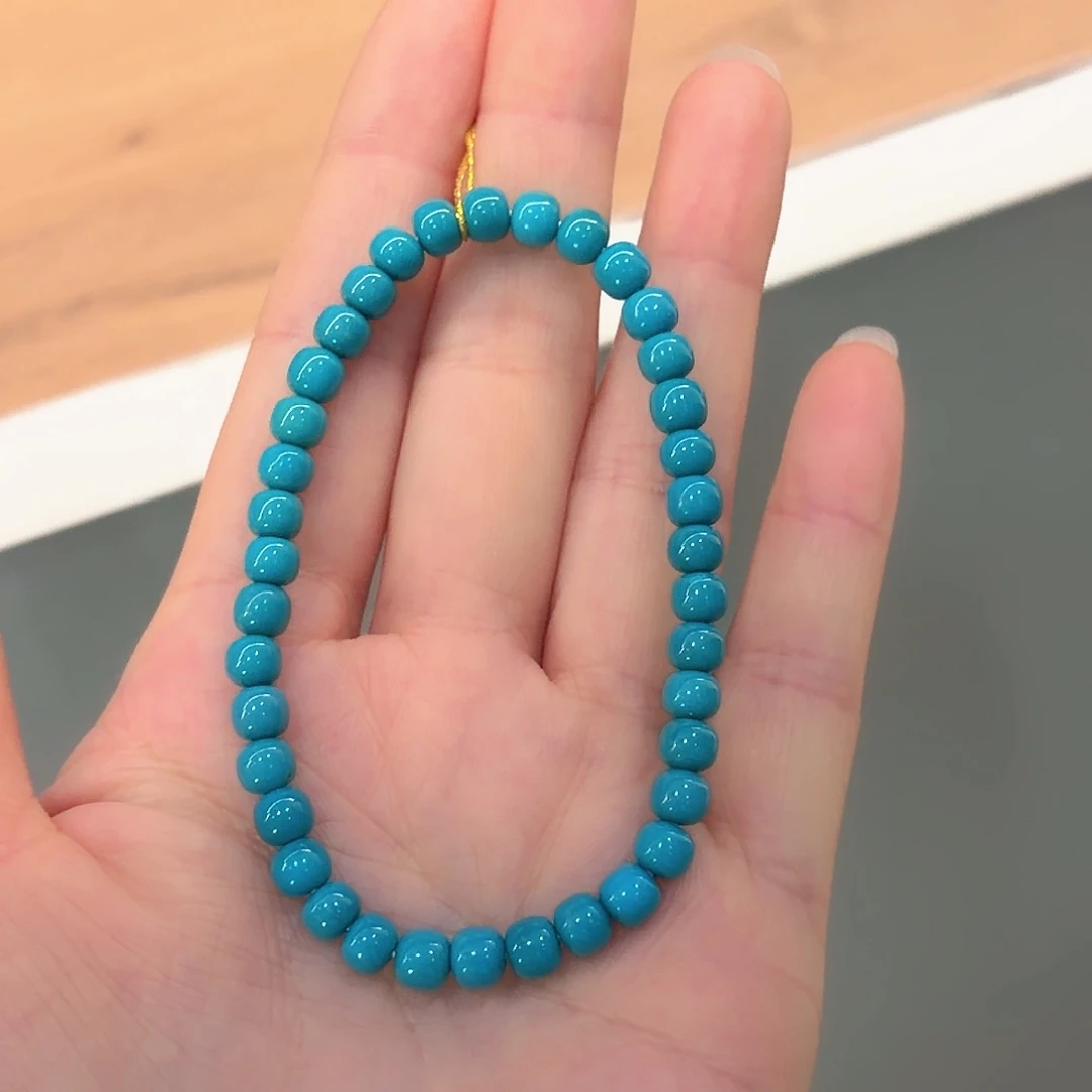 绿松石未镶嵌颈饰