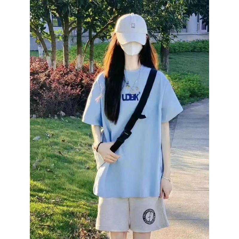 单/学院爆款宽松套装女休闲运动小众短袖恤+短裤两件套潮