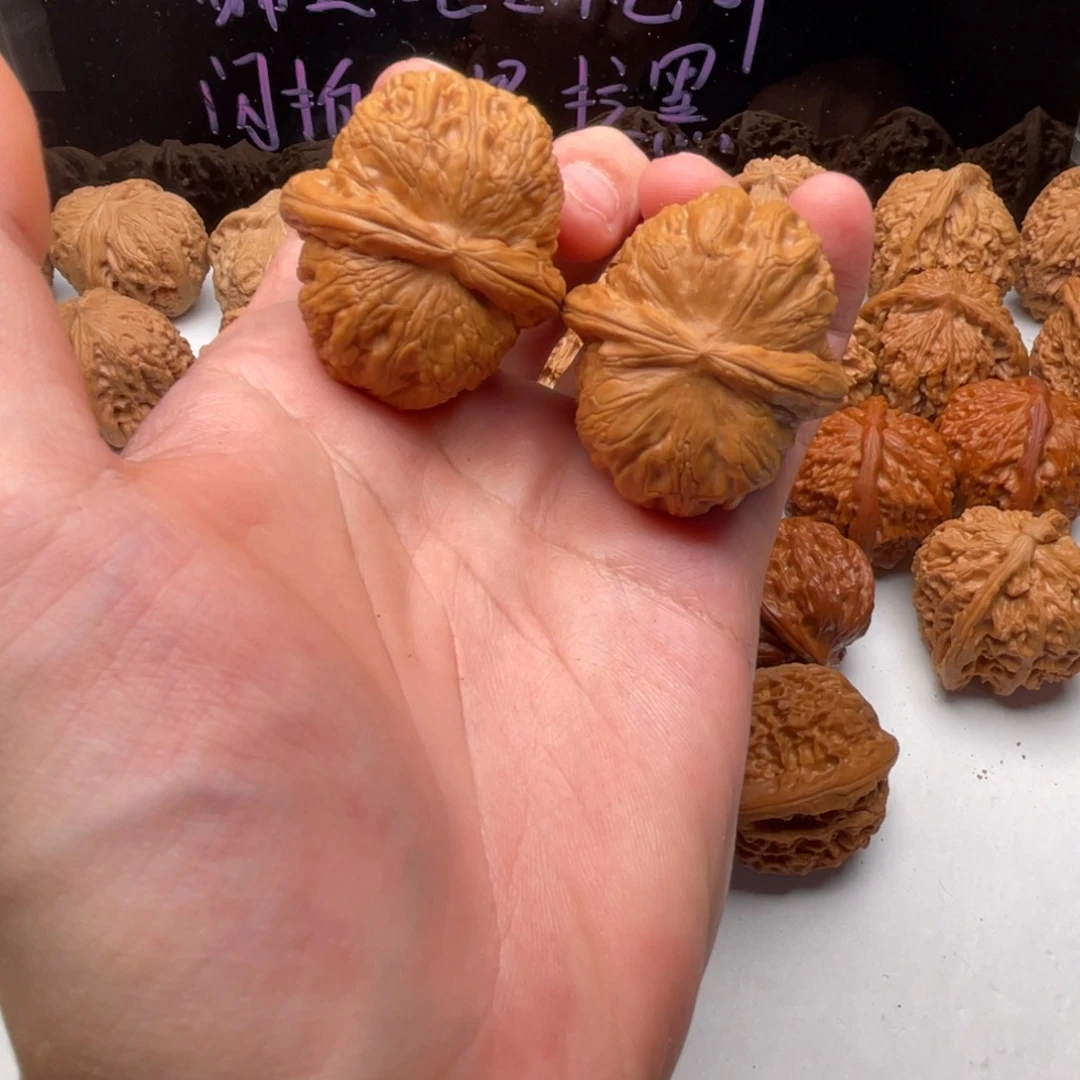 S***s把件核桃42元宝，已经打底