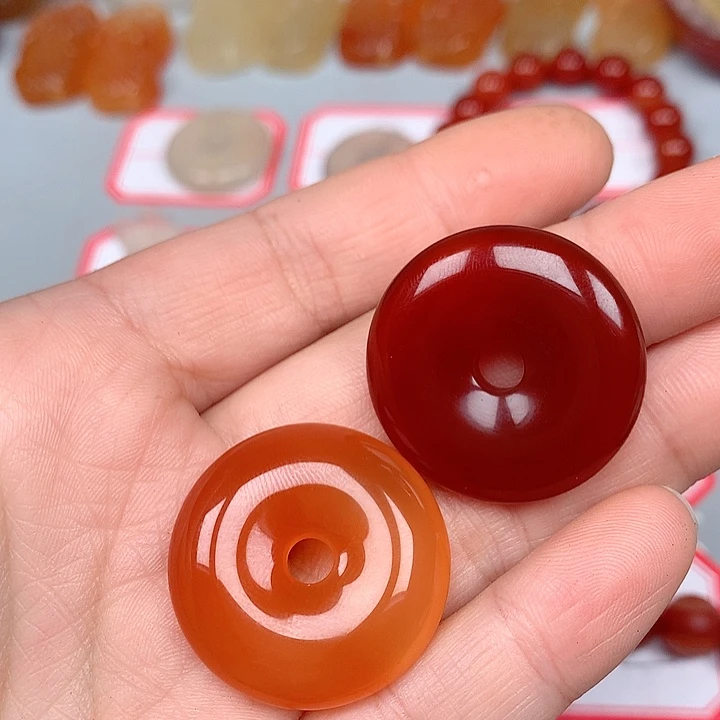 B***.玛瑙/玉髓未镶嵌颈饰