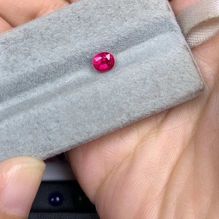裸石红宝石缅甸红宝石0.7ct