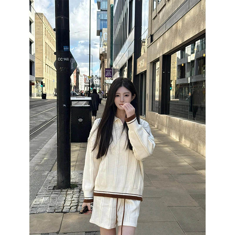 休闲运动套装女秋季慵懒风v领针织衫上衣套头毛衣高腰短裤两件套