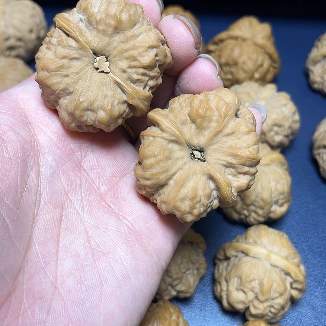 文玩核桃吊坠?**嘭哇哇哇