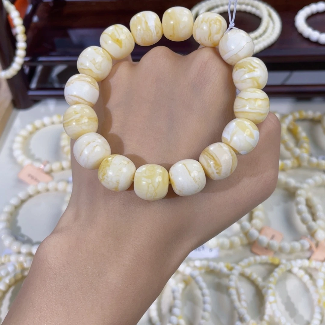 森***南手链琥珀未镶嵌A4-20