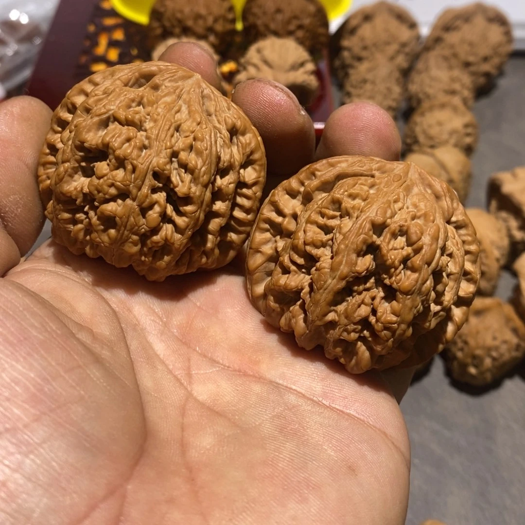 文玩核桃把件G*明粗筋