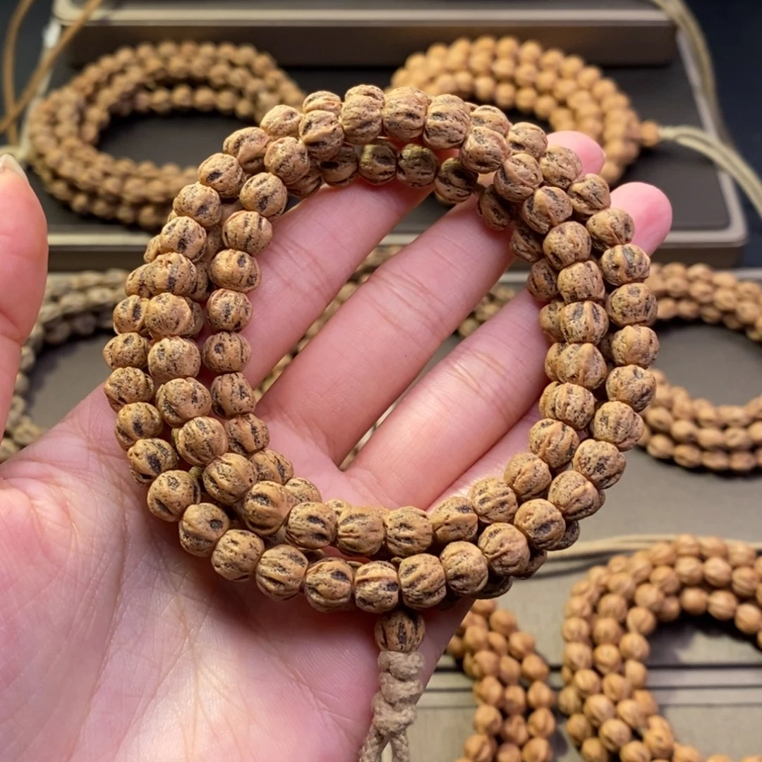 豬***水柏香籽/百香籽吊坠